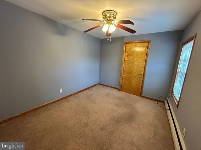 $1,500 | 537 North 3rd Street, Hammonton, NJ 08037