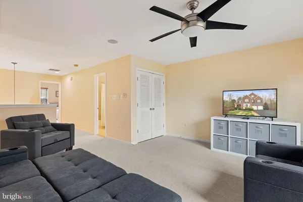 $799,999 | 3679 Expedition Drive, Triangle, VA 22172