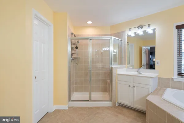 $799,999 | 3679 Expedition Drive, Triangle, VA 22172