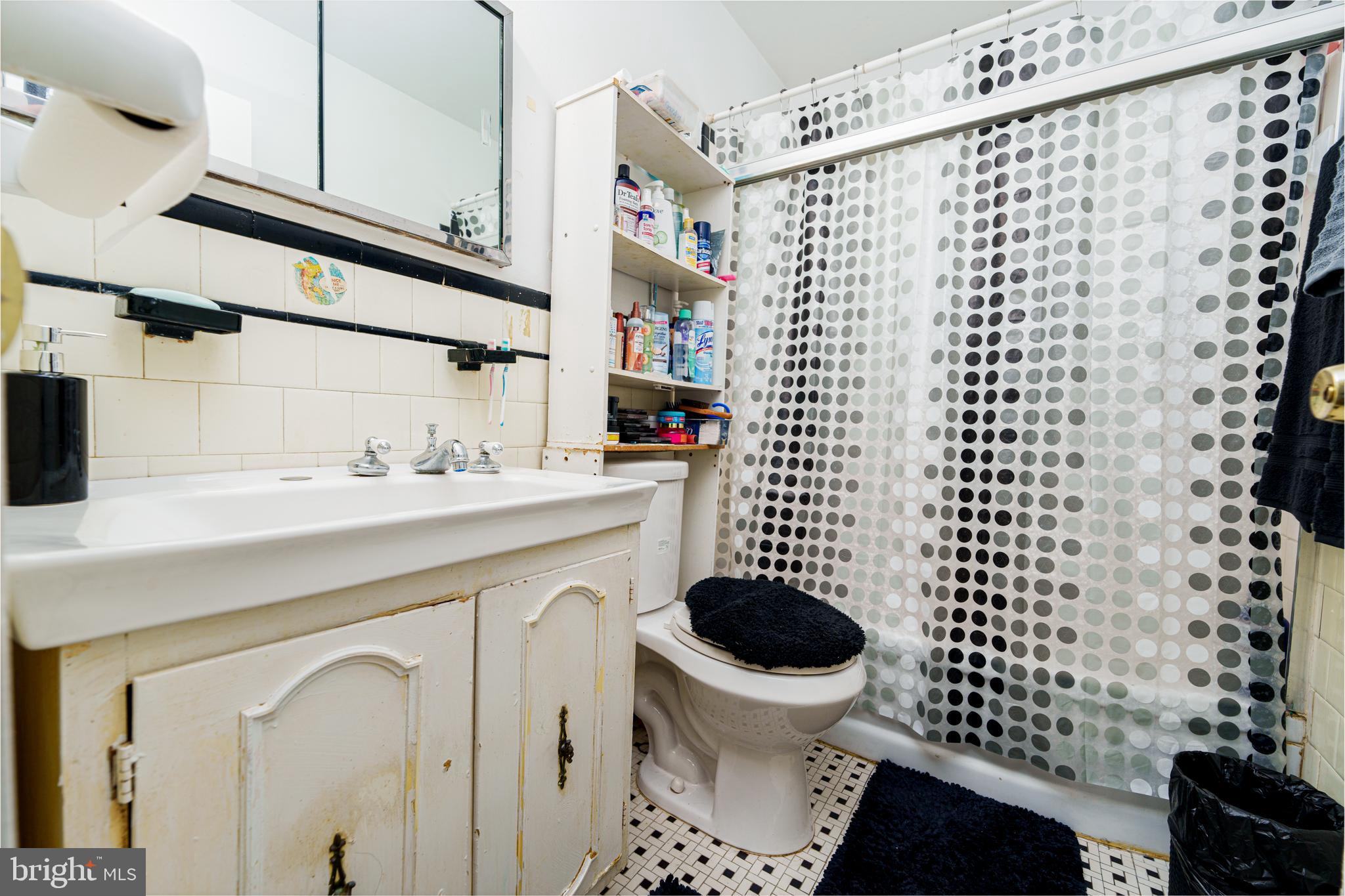 915 Sedgley Road Catonsville, MD 21228 - Photo 13 of 24