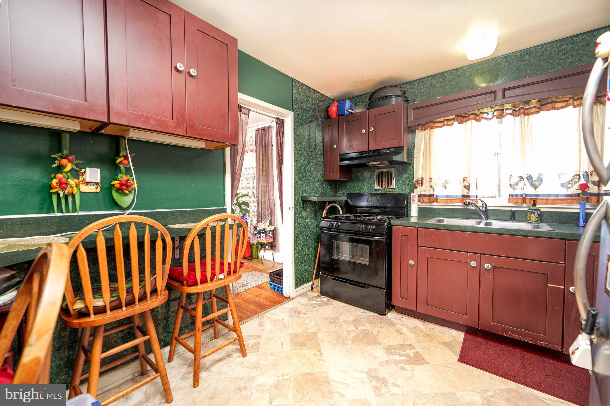 915 Sedgley Road Catonsville, MD 21228 - Photo 20 of 24