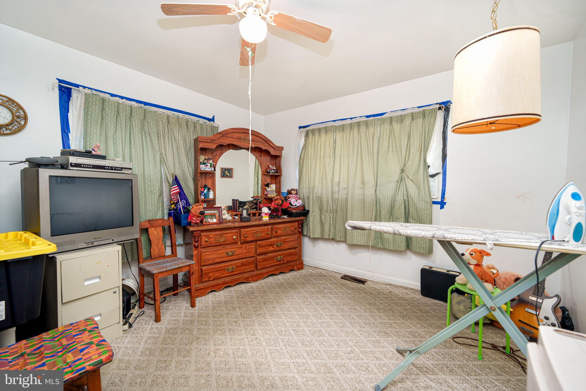 915 Sedgley Road Catonsville, MD 21228 - Photo 8 of 24