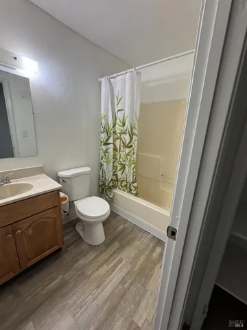 $349,950 | 350-352 Creekside Drive, Willits, CA 95490