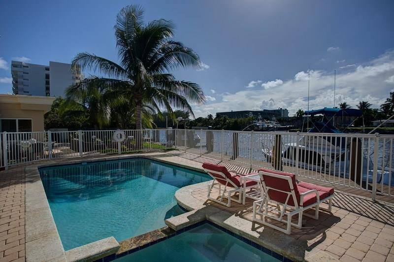 1717 North Riverside Drive Pompano Beach, FL 33062 - Photo 2 of 11 Photo 2