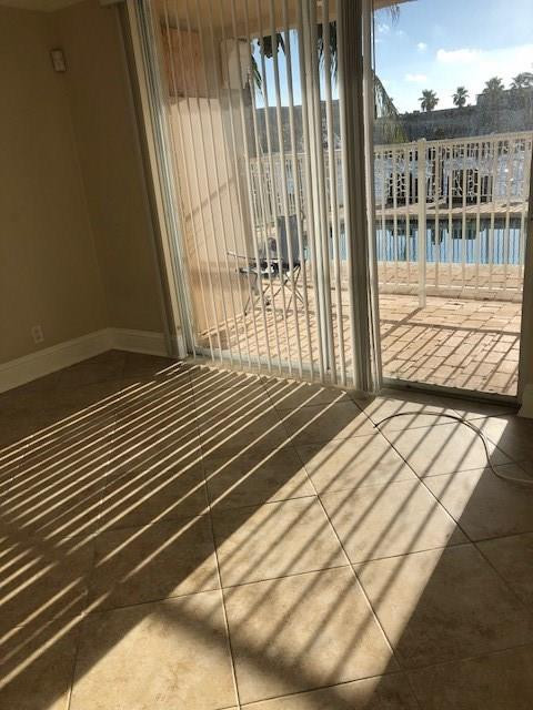 1717 North Riverside Drive Pompano Beach, FL 33062 - Photo 7 of 11 Photo 7