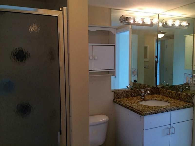 1717 North Riverside Drive Pompano Beach, FL 33062 - Photo 8 of 11 Bathroom