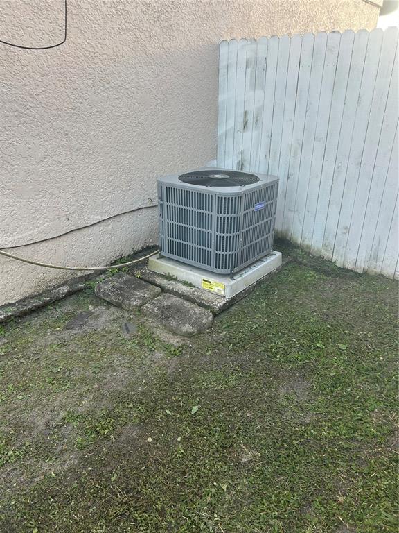 1112 Timberbend Circle Orlando, FL 32824 - Photo 11 of 32 a view of a room with an empty space