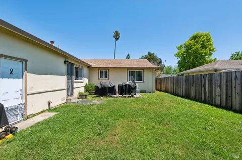 $639,000 | 7293 Circle Drive, Rohnert Park, CA 94928