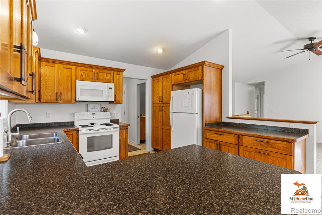 8110 Middleton Road Corunna, MI 48817 - Photo 13 of 47