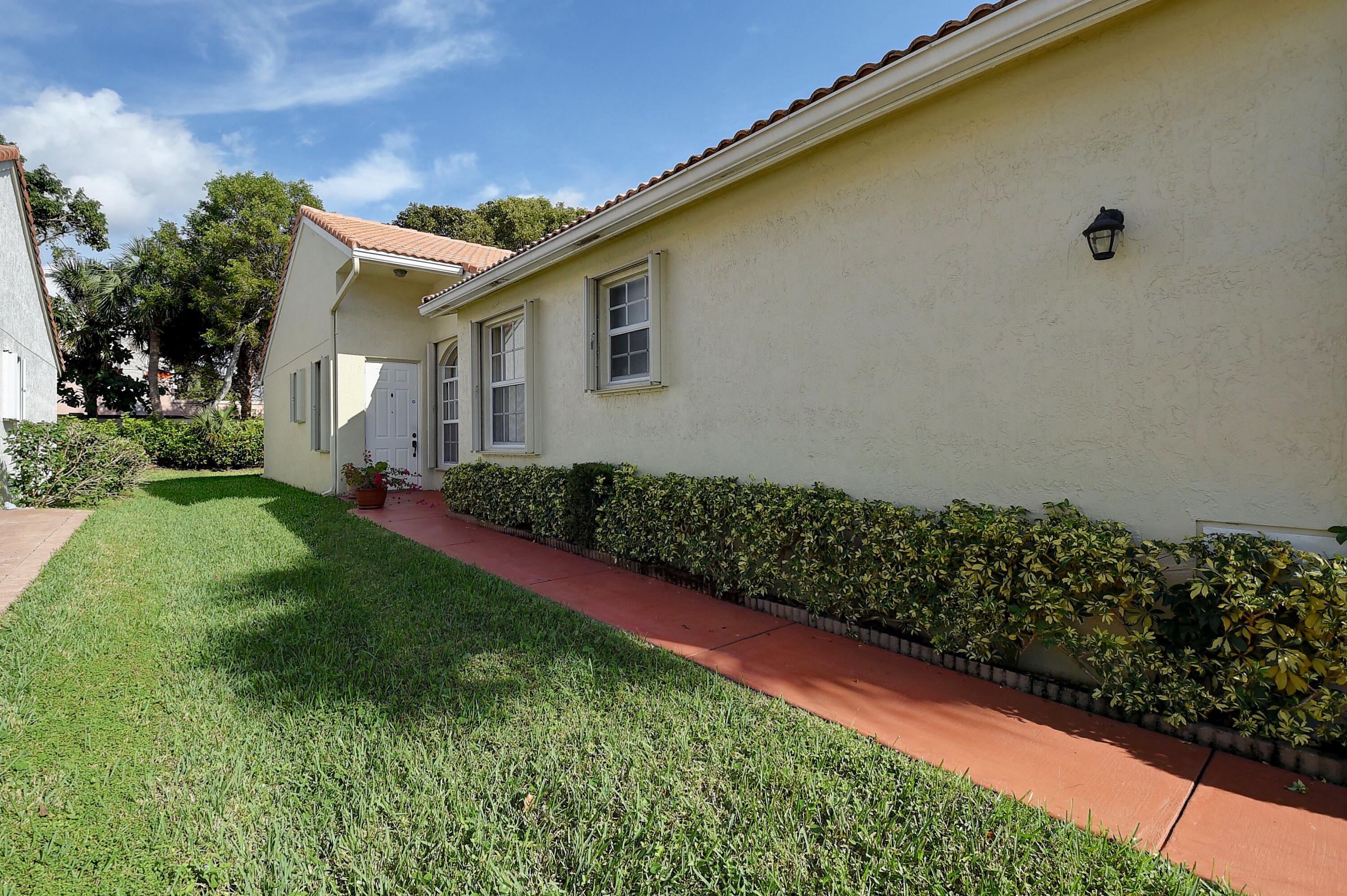 6213 Petunia Road Delray Beach, FL 33484 - Photo 2 of 59 DSC_4263_4_5_6_7
