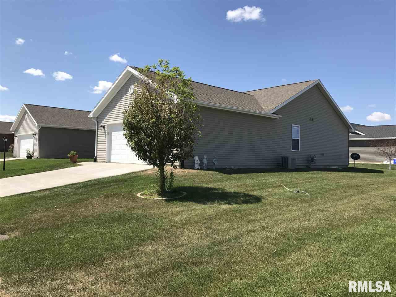 1301 Mitchell Street Washington, IL 61571 - Photo 2 of 12 Gallery Image 2