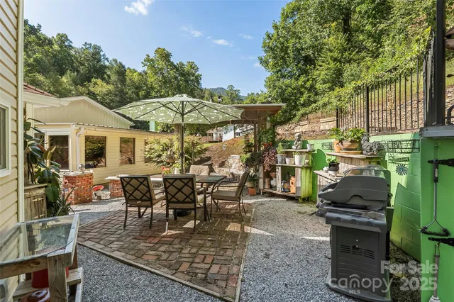 $595,000 | 214 Locust Cove Road, Marion, NC 28752