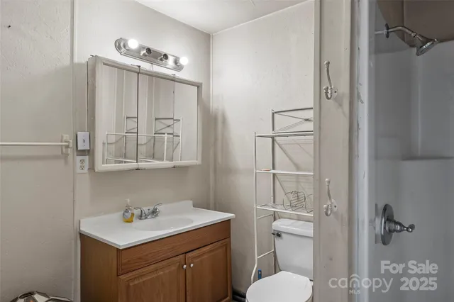 $595,000 | 214 Locust Cove Road, Marion, NC 28752