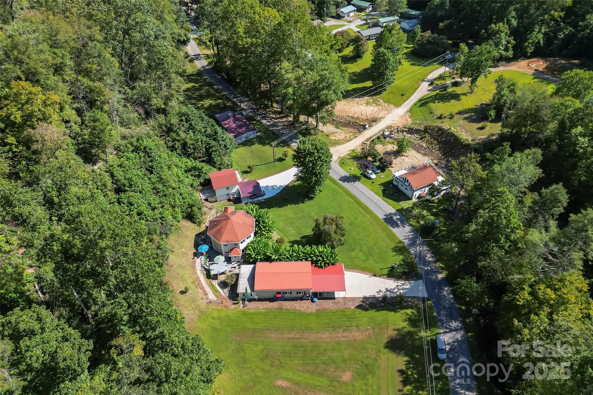 214 Locust Cove Road Marion, NC 28752 - Photo 9 of 47