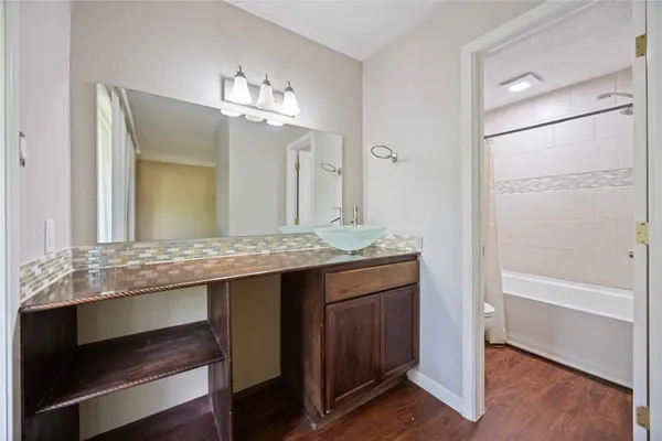 $1,800 | 2325 West Settler's Way, The Woodlands, TX 77380