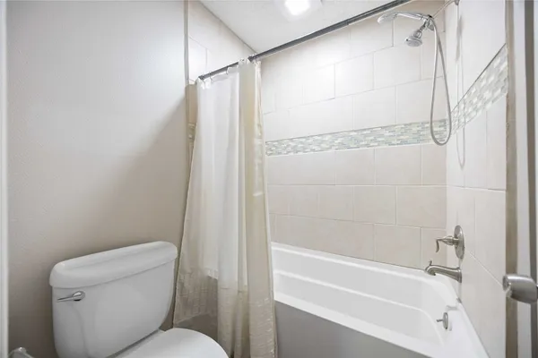 $1,800 | 2325 West Settler's Way, The Woodlands, TX 77380