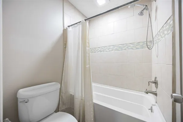 $1,800 | 2325 West Settler's Way, The Woodlands, TX 77380