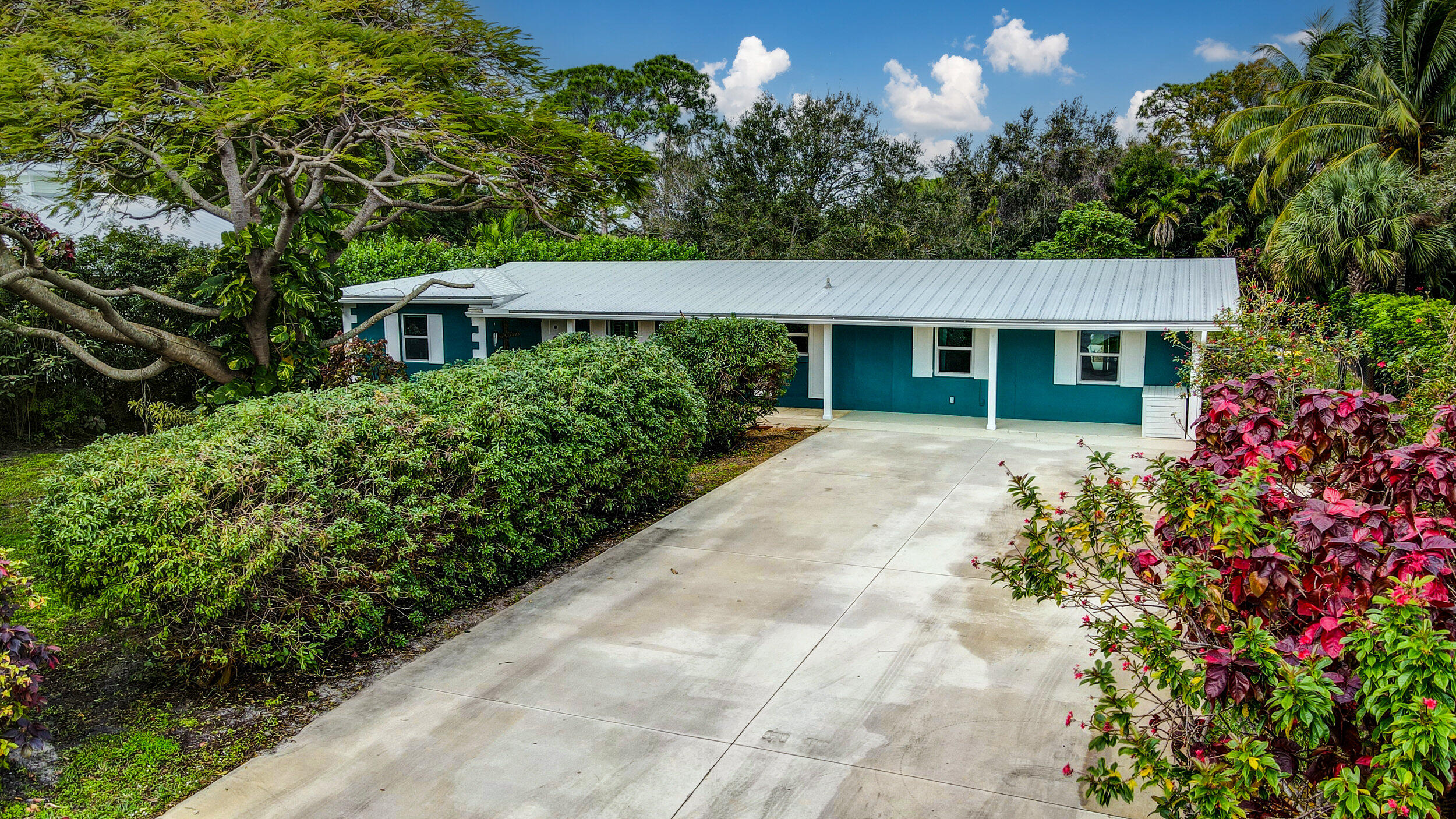 1335 Northwest Pine Rdg Trl  