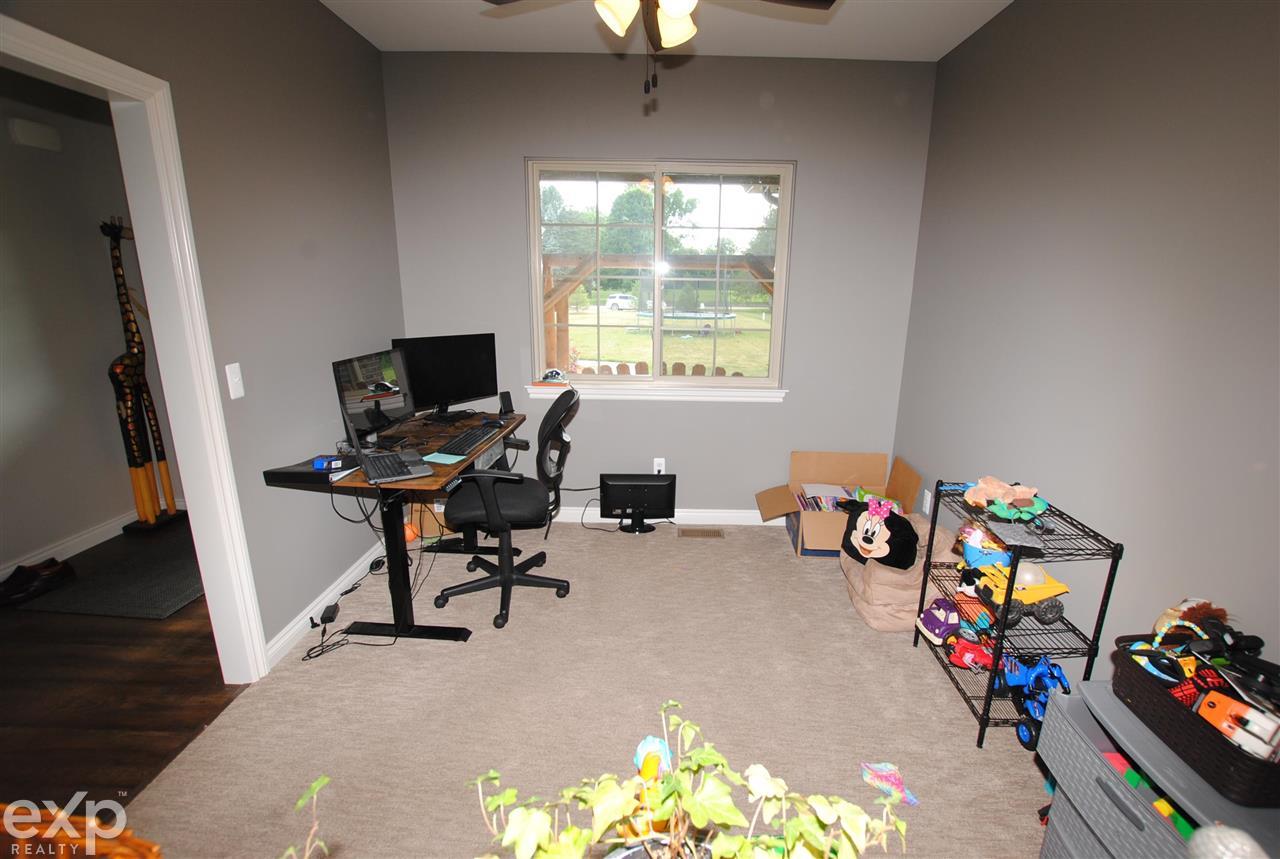 66654 Hartway Road Ray, MI 48096 - Photo 20 of 49 50080914-19.JPG