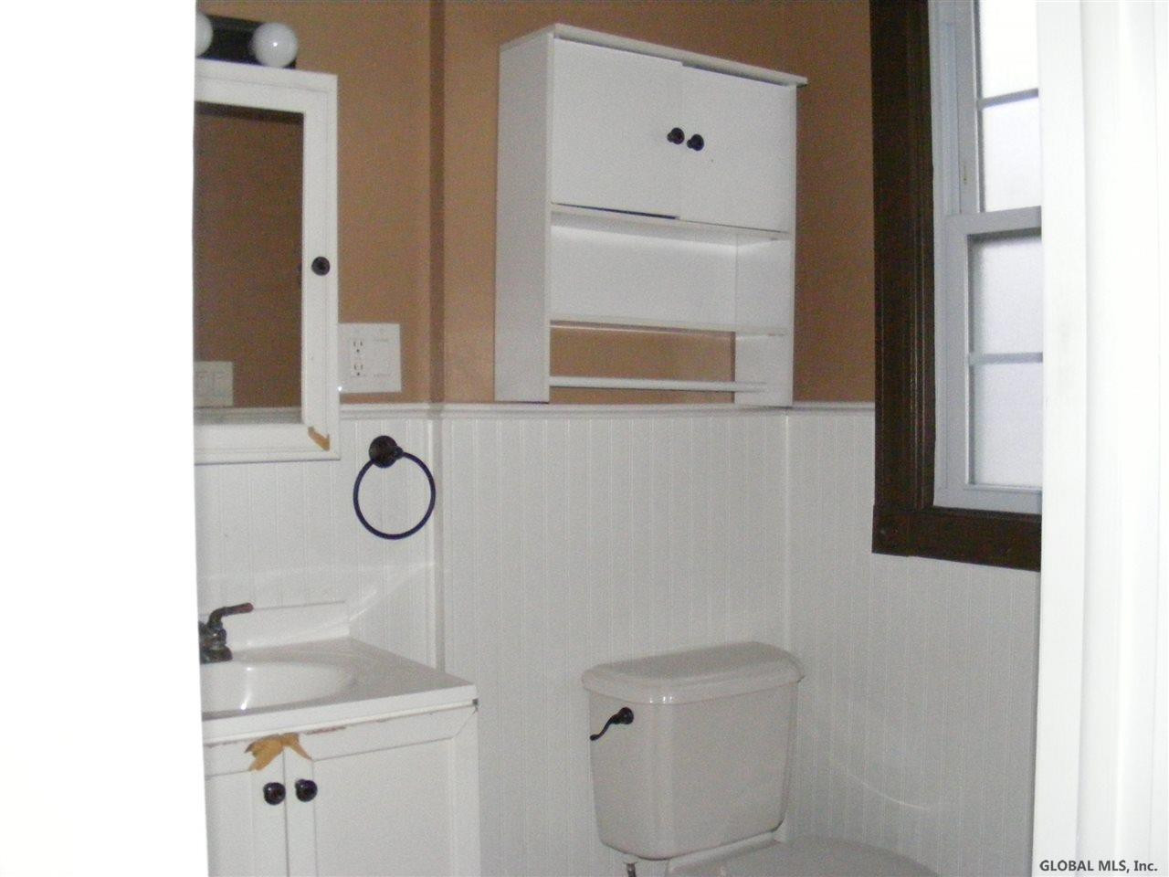 37 Romeyn Avenue Amsterdam, NY 12010 - Photo 4 of 4 Photo 4