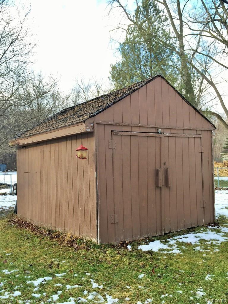 6926 Edwards Road Belleville, MI 48111 - Photo 13 of 15 IMG_1521.jpg