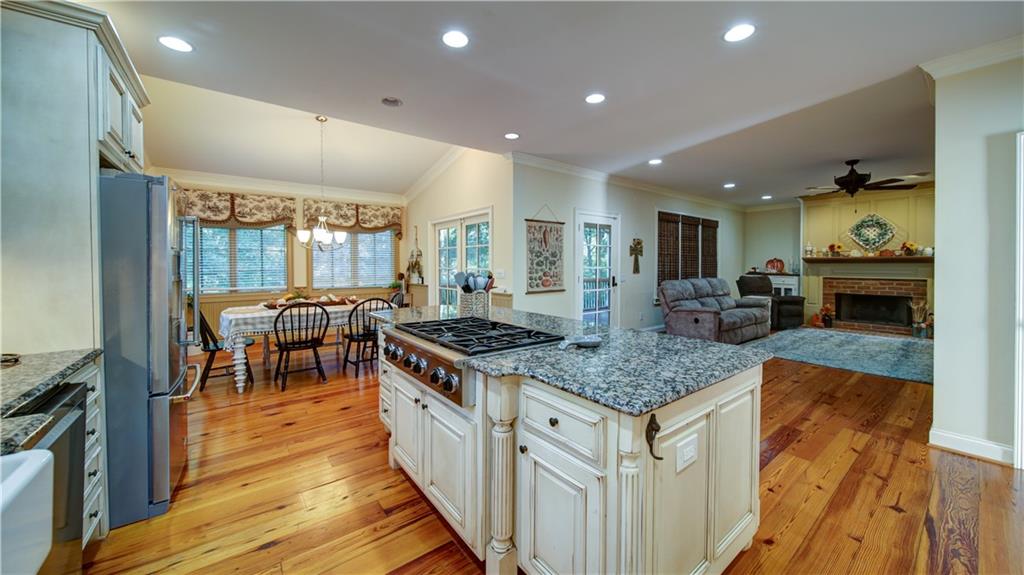 5580 Point W Drive Oakwood, GA 30566 - Photo 8 of 42