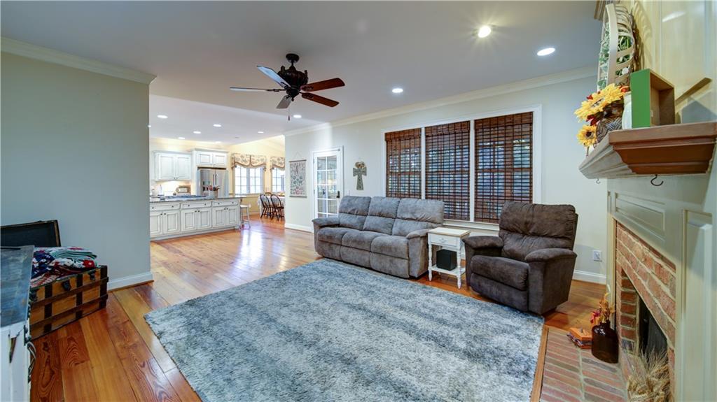 5580 Point W Drive Oakwood, GA 30566 - Photo 10 of 42