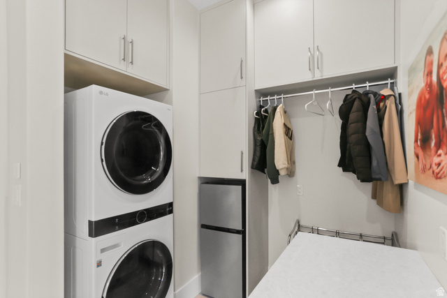 1354 South 800 East Mapleton, UT 84664 - Photo 43 of 129 Laundry area in master closet with mini fridge
