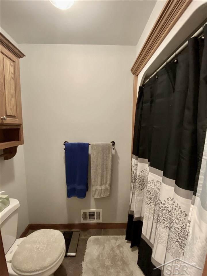 4995 North Thomas Road Freeland, MI 48623 - Photo 14 of 24