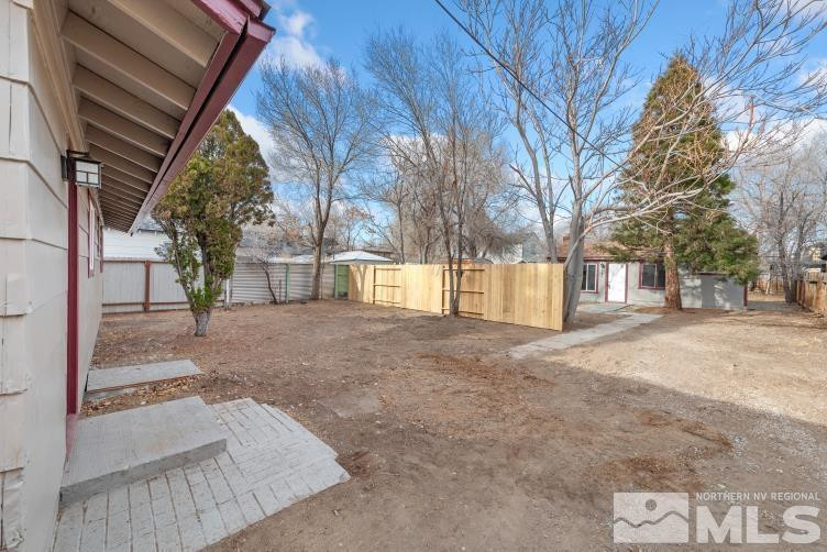 565 Colorado River Boulevard Reno, NV 89502 - Photo 23 of 25 a view of outdoor space and yard