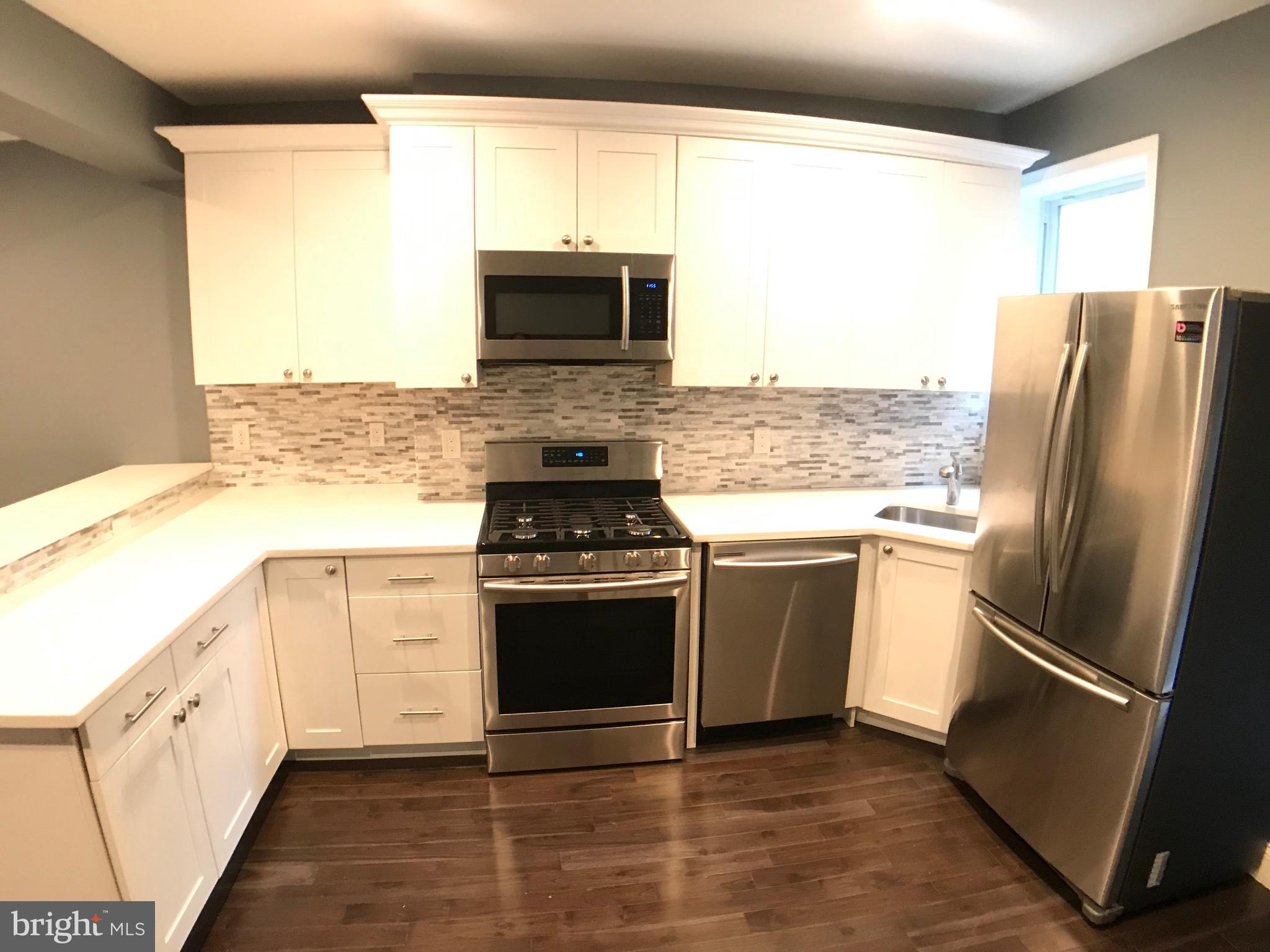 1106 Battery Avenue Baltimore, MD 21230 - Photo 3 of 36