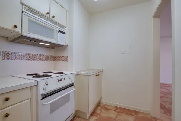 $1,200 | 3600 Montrose Boulevard, Unit 106, Houston, TX 77006