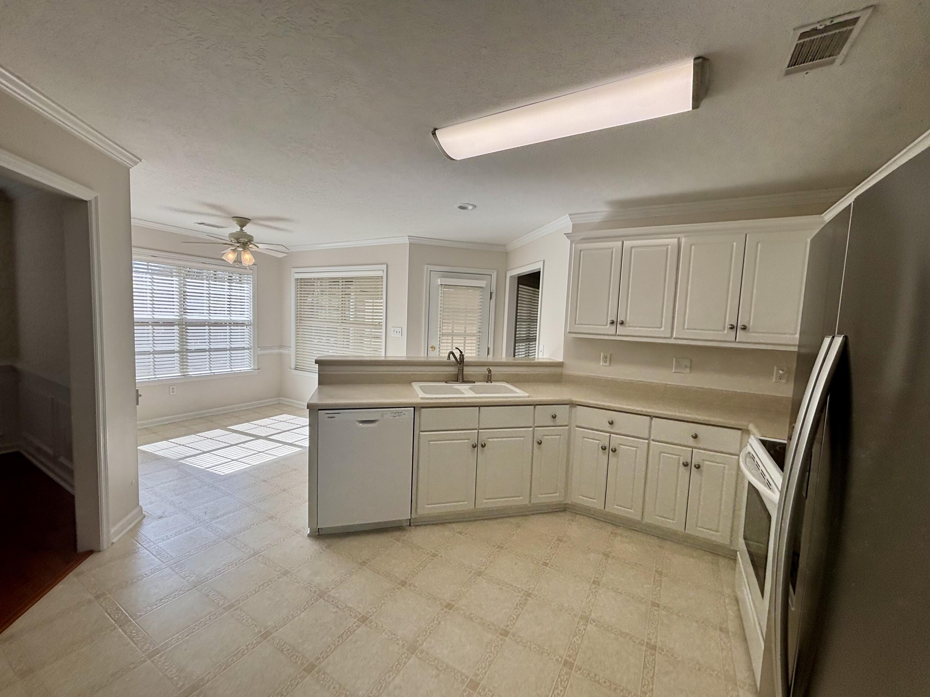 389 Sandleton Way Evans, GA 30809 - Photo 7 of 25 IMG_1047