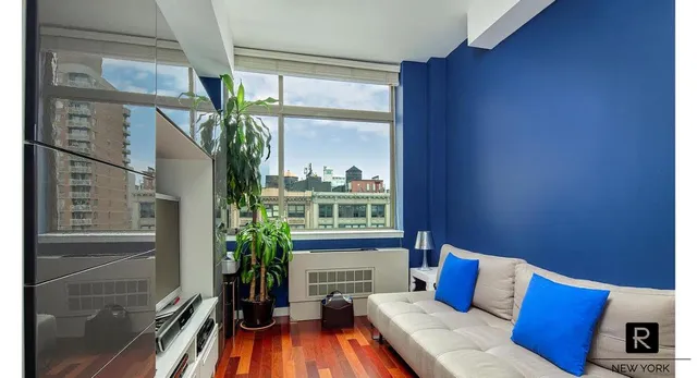 $1,695,000 | 121 East 23rd Street, Unit 16D | Flatiron