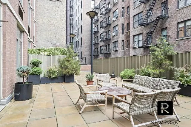$1,695,000 | 121 East 23rd Street, Unit 16D | Flatiron