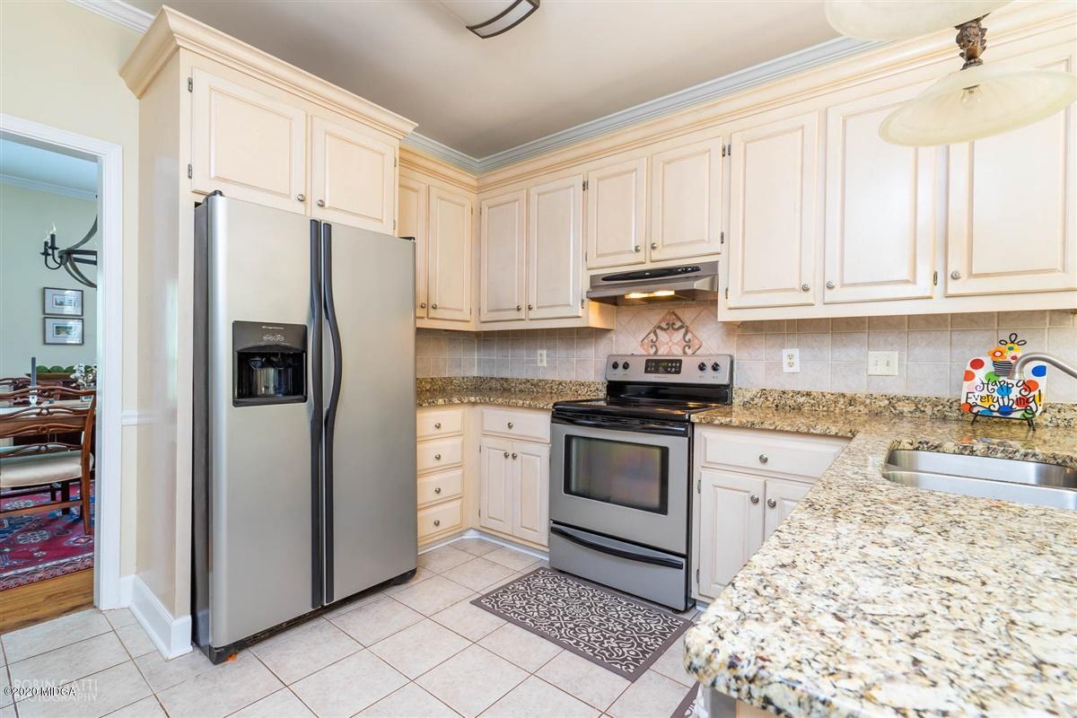 178 Rivoli Landing Macon, GA 31210 - Photo 6 of 28 Kitchen