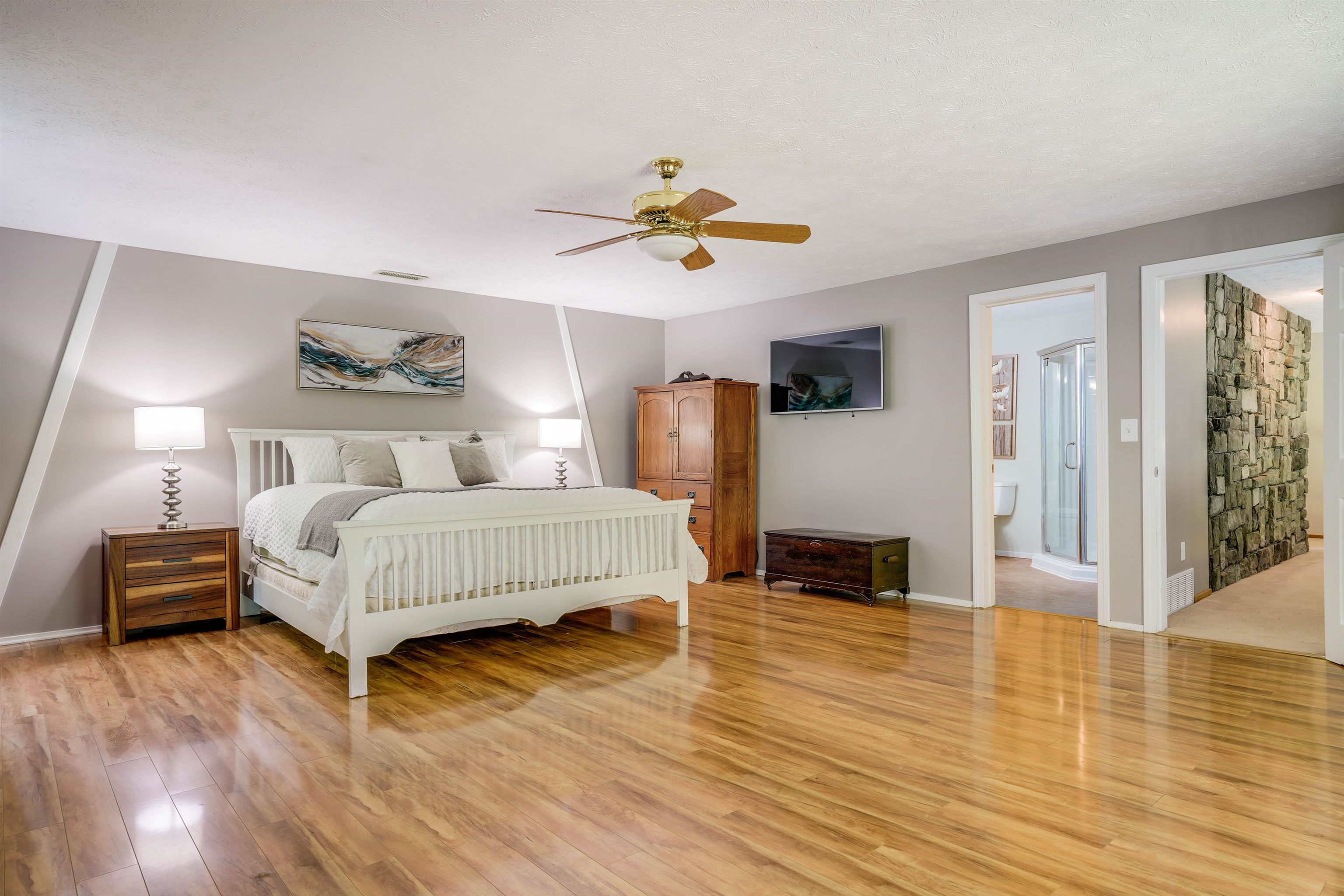 91 Hardy Road Bedford, NH 03110 - Photo 12 of 39