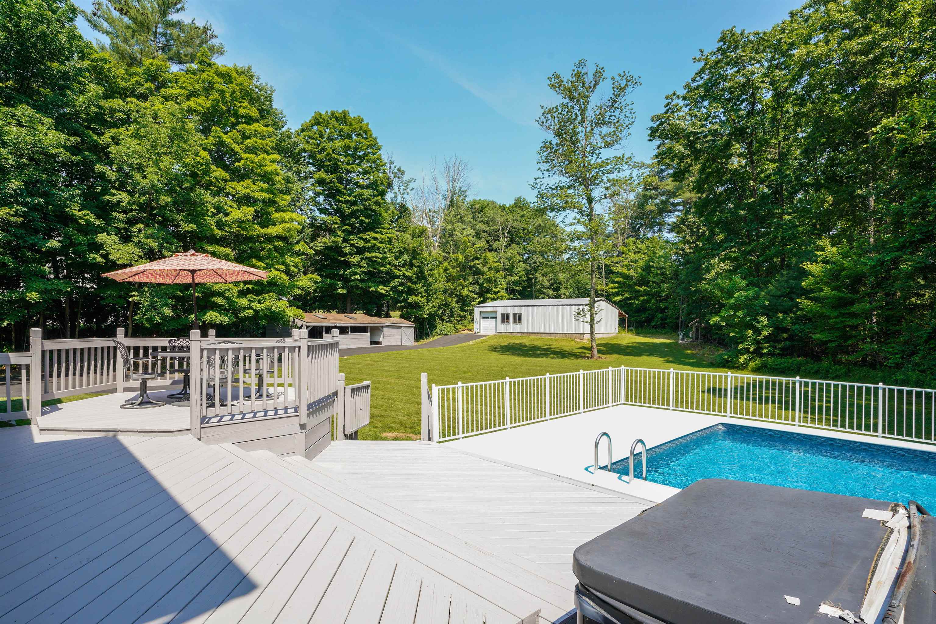 91 Hardy Road Bedford, NH 03110 - Photo 13 of 39