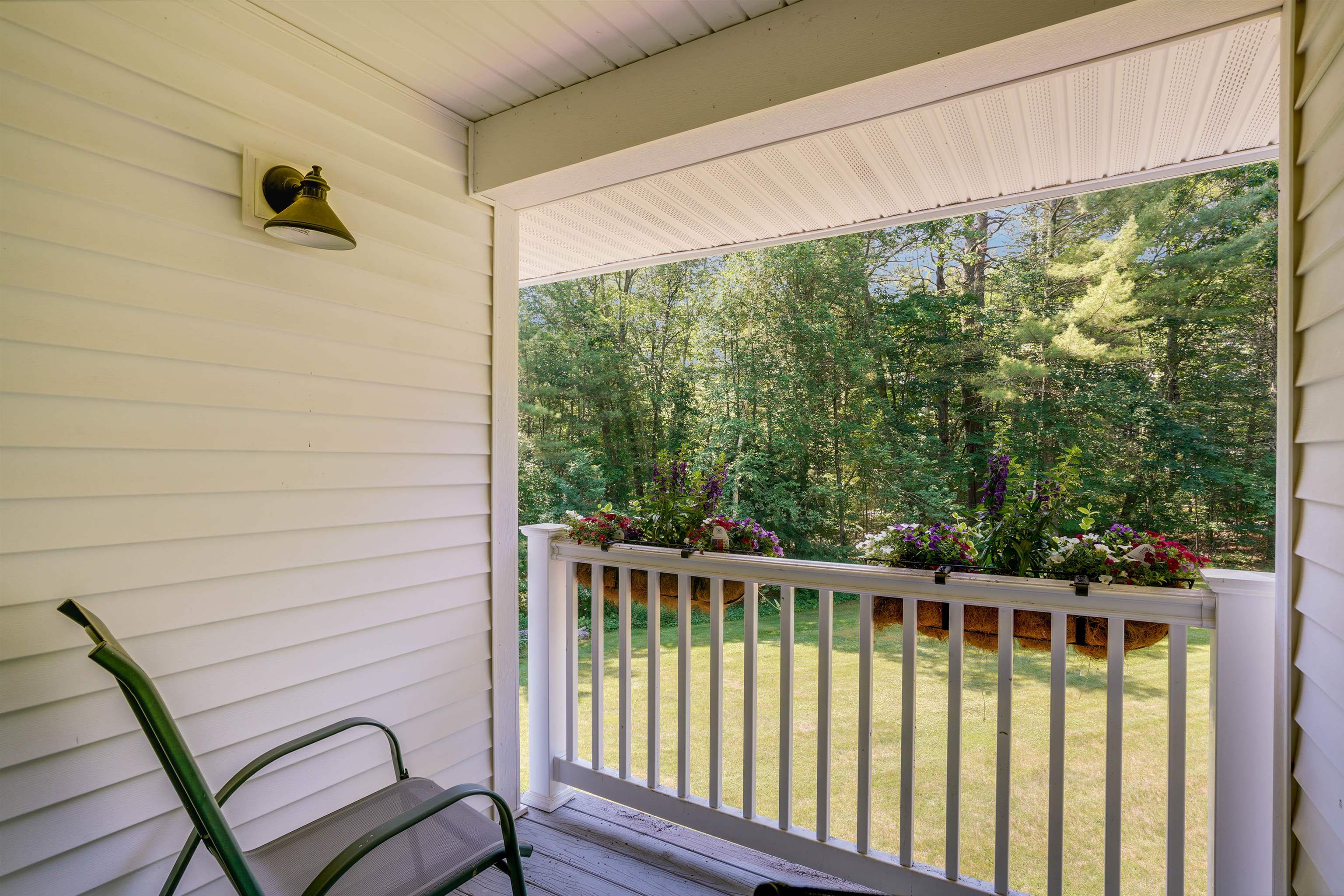 91 Hardy Road Bedford, NH 03110 - Photo 15 of 39