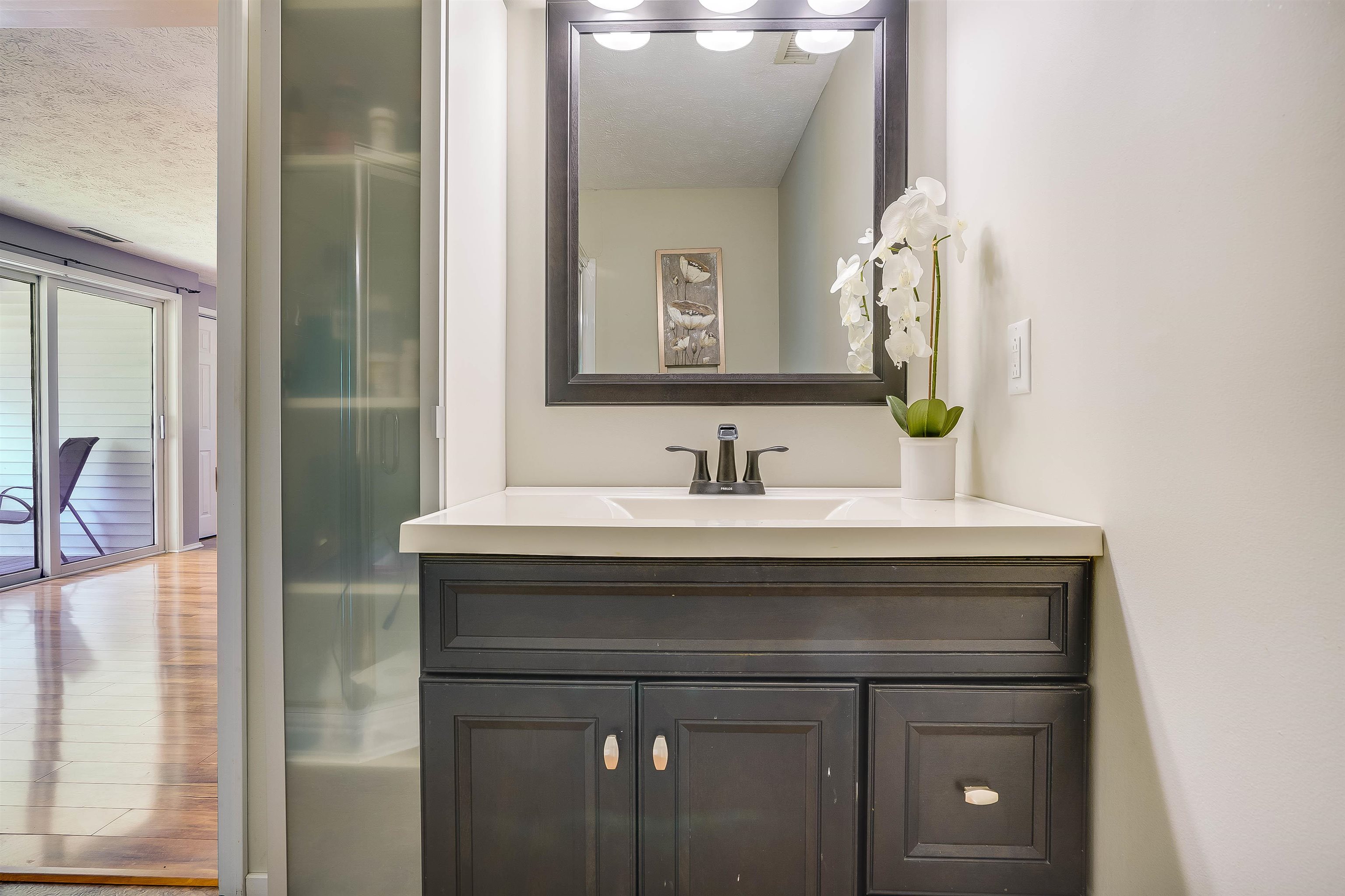 91 Hardy Road Bedford, NH 03110 - Photo 17 of 39