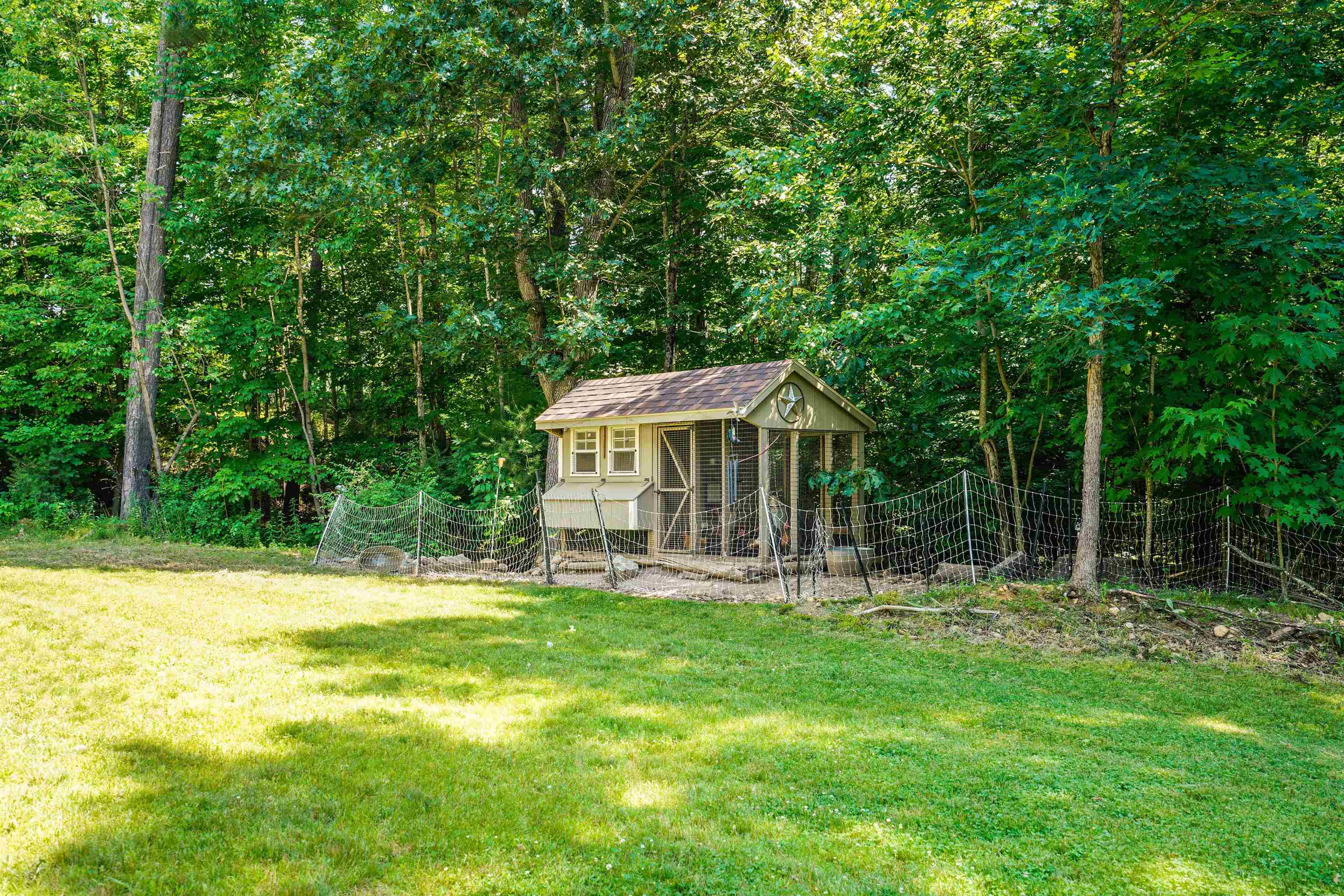 91 Hardy Road Bedford, NH 03110 - Photo 19 of 39