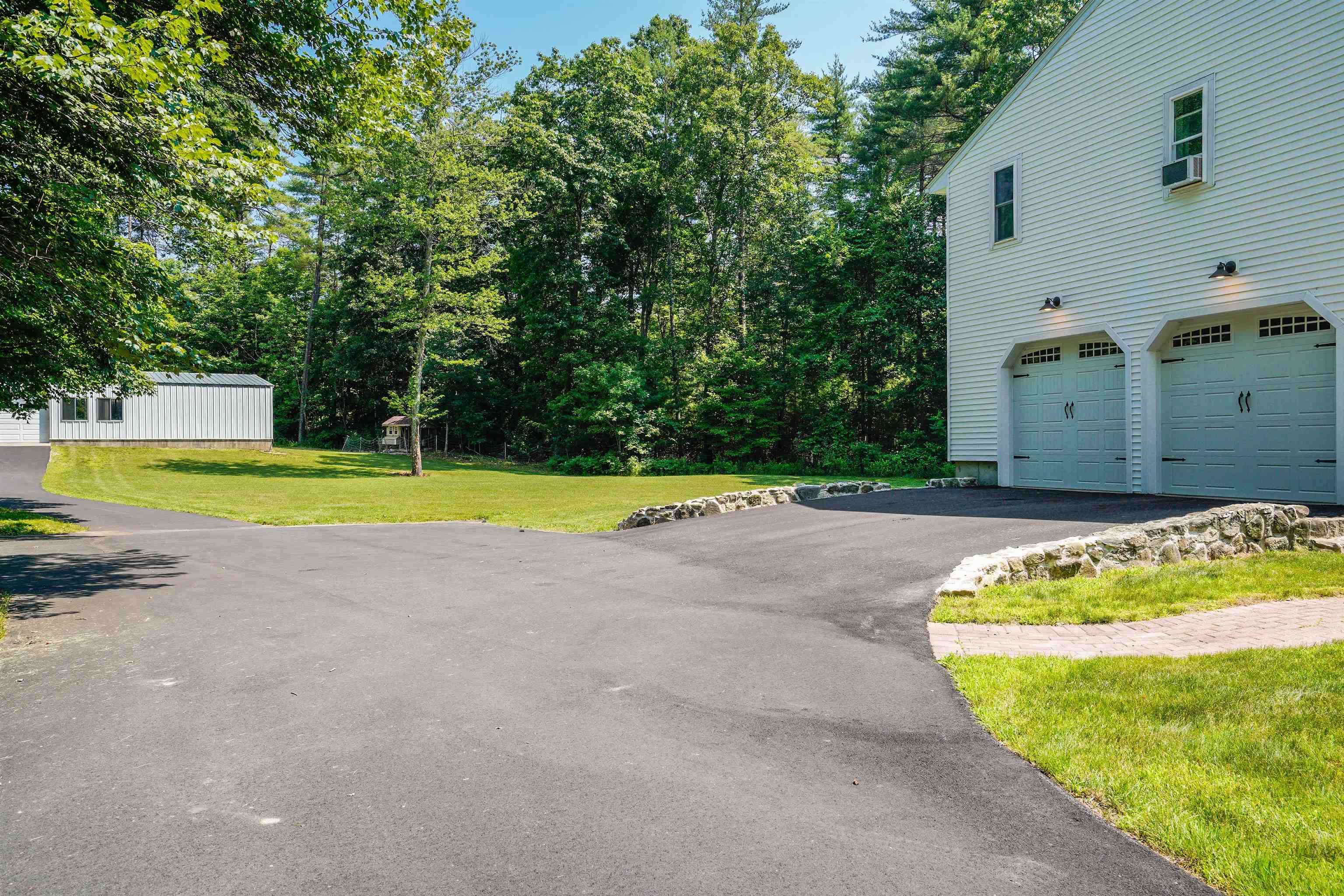 91 Hardy Road Bedford, NH 03110 - Photo 26 of 39