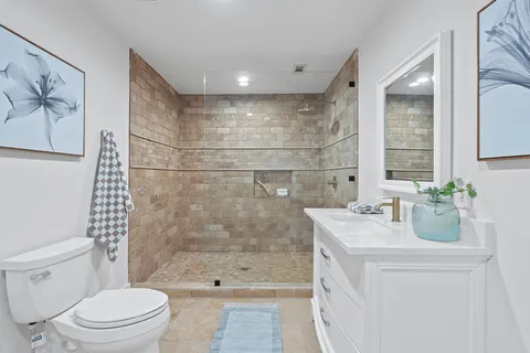 $1,549,000 | 1325 Likeness Road, Spicewood, TX 78669