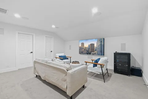 $1,549,000 | 1325 Likeness Road, Spicewood, TX 78669