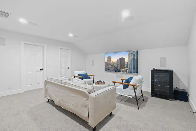 $1,549,000 | 1325 Likeness Road, Spicewood, TX 78669