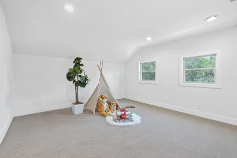 $1,549,000 | 1325 Likeness Road, Spicewood, TX 78669