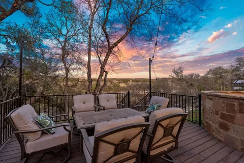 $1,549,000 | 1325 Likeness Road, Spicewood, TX 78669