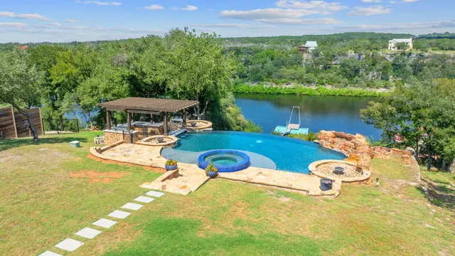 $1,549,000 | 1325 Likeness Road, Spicewood, TX 78669