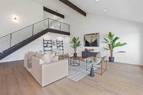 $1,549,000 | 1325 Likeness Road, Spicewood, TX 78669