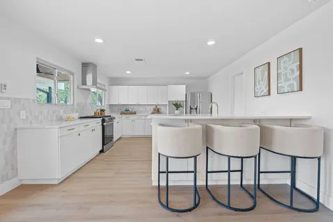 $1,549,000 | 1325 Likeness Road, Spicewood, TX 78669